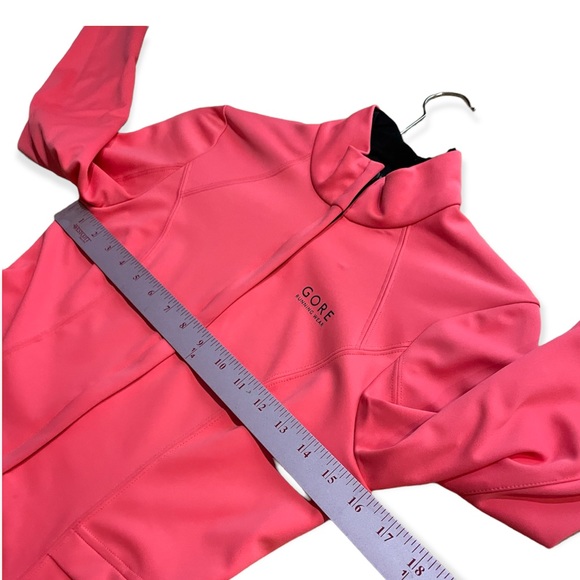 GORE Wind-stopper Soft shell reflector Running thumb holes Pink Jacket, Size XS - Picture 5 of 8